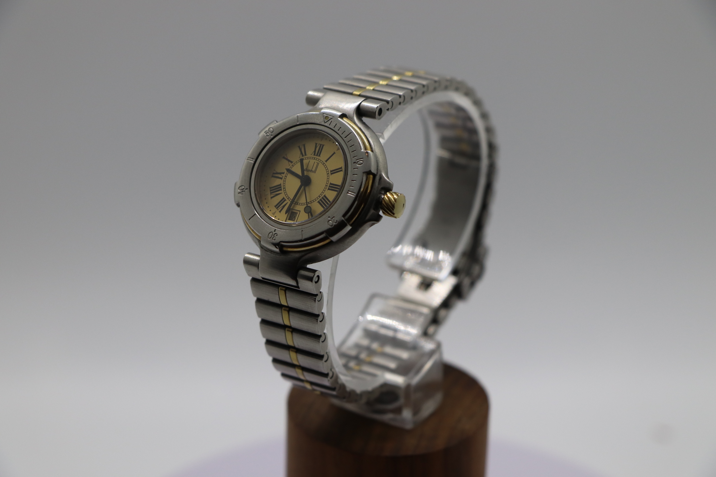 ☆期間限定！【dunhill 腕時計Quartz/MADE SWISS現状品】 IMG_1744.jpg